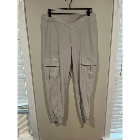 Athleta Chelsea Utility Jogger in Abalone Khaki 14 Womens - Picture 2 of 7